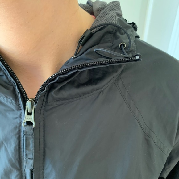 Women’s Columbia Lightweight Jacket - Picture 4 of 4